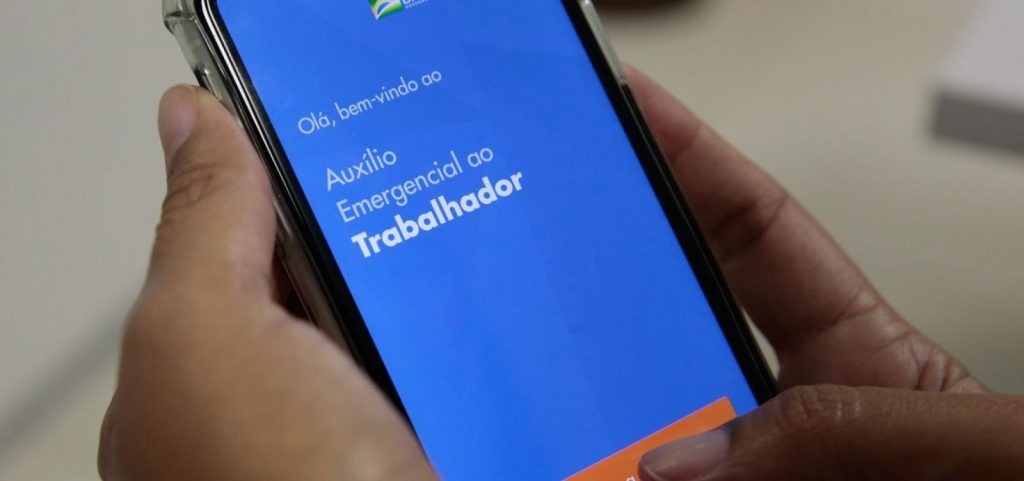 Governo prorroga auxílio emergencial de R$ 600 por mais dois meses