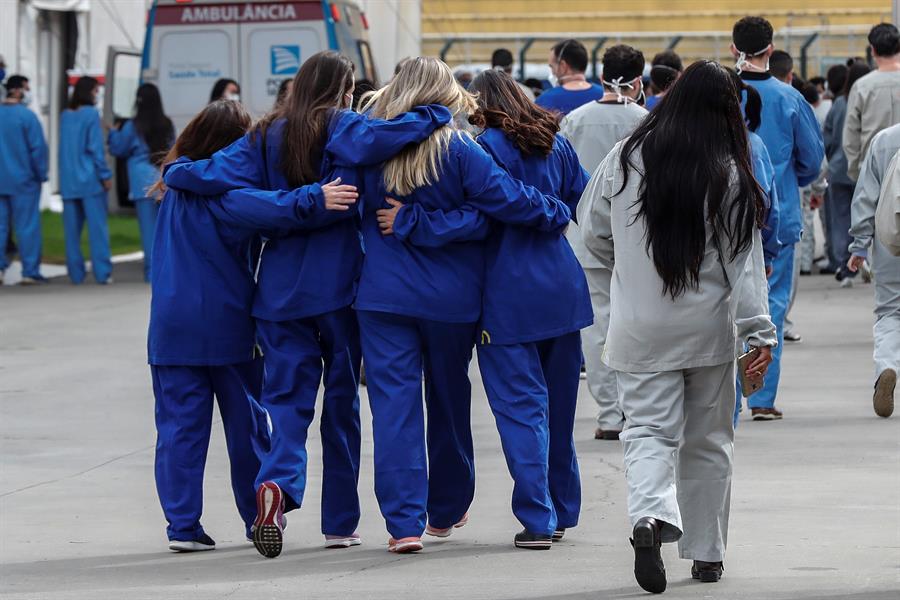 OMS registra queda de casos diários do novo coronavírus