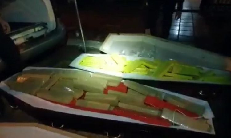 Caixões com “mortos de Covid” levavam 300 kg de maconha