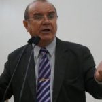 Curado da Covid-19, José Carneiro retornará à Câmara na próxima semana