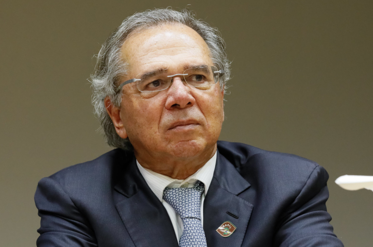 Guedes diz que auxílio evitou impactos de um possível caos social no Brasil