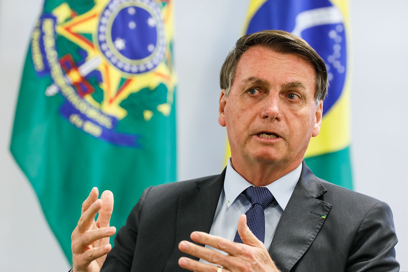 Bolsonaro avisa: Ação no TSE é “começar a esticar a corda”