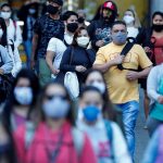 Covid: Brasil mostra queda em mortes e desempenho da atividade industrial começa a melhorar