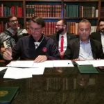Após enviar 40 mil doses de cloroquina para Bahia, Bolsonaro confirma visita ao estado