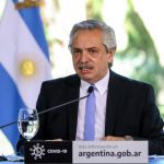 Argentinos protestam contra governo em meio à quarentena por COVID-19