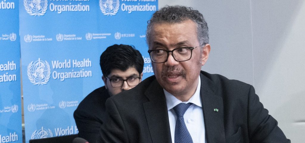 ‘Não haverá volta ao antigo normal no futuro próximo’, diz diretor da OMS