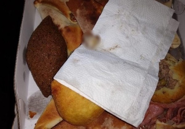 Clientes de delivery encontram dedo humano em esfiha em São Paulo