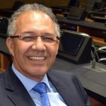 Radialista Carlos Geilson deve receber alta nos próximos dias