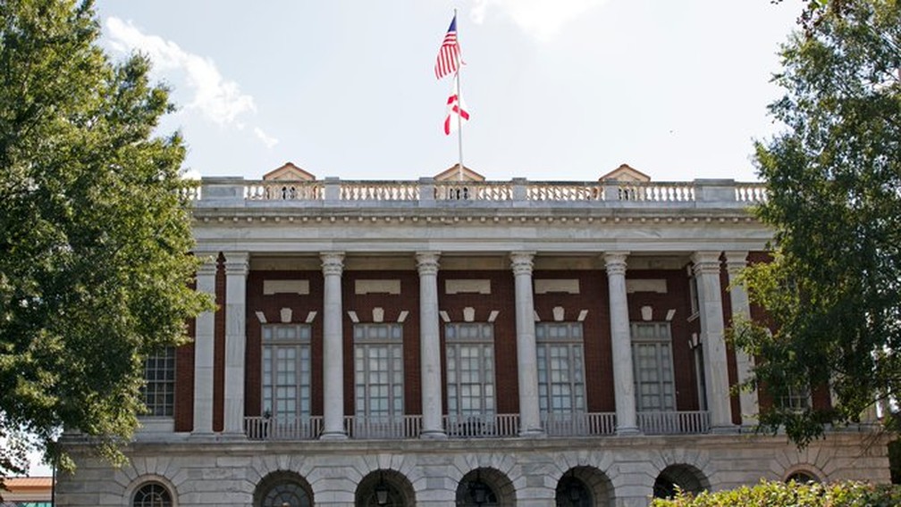 ‘Festas Covid’ com prêmio para quem pegar coronavírus preocupam autoridades do EUA