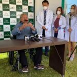 Recuperado de infecção, mais influente líder indígena do Brasil recebe alta hospitalar