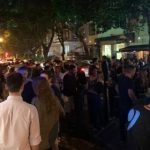 Aglomeração marca primeiro dia de reabertura de bares no Rio de Janeiro