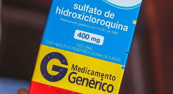 Bolsonaro sobre a cloroquina: “deu certo”; médicos pedem medicamento contra Covid-19