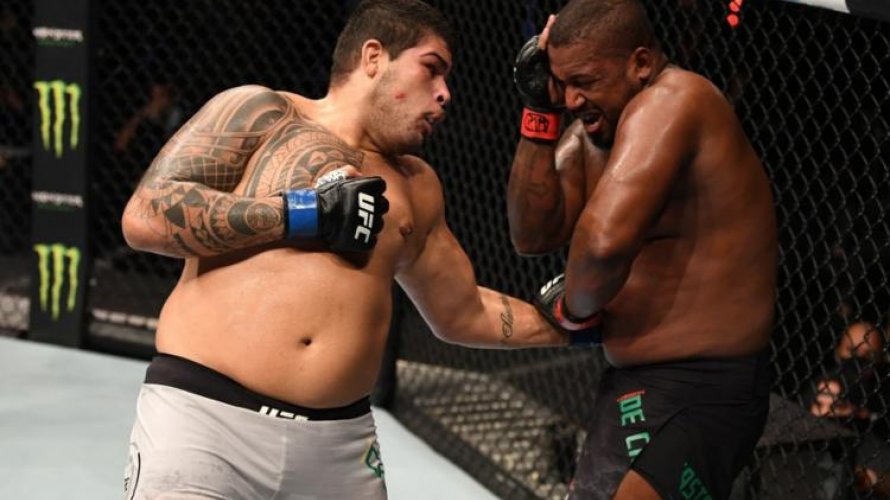 Lutador feirense Carlos Boi vence a primeira no UFC