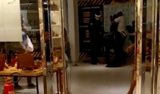 Após suposta tentativa de roubo, jovem é abordado no Shopping da Bahia; veja