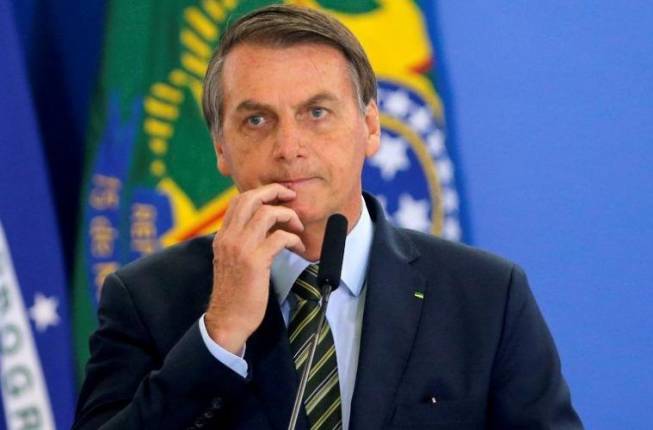 Bolsonaro vence Lula e Moro nas eleições de 2022, indica sondagem