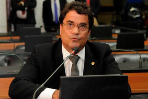 Angelo Almeida retorna à ALBA como deputado titular na vaga de Targino Machado