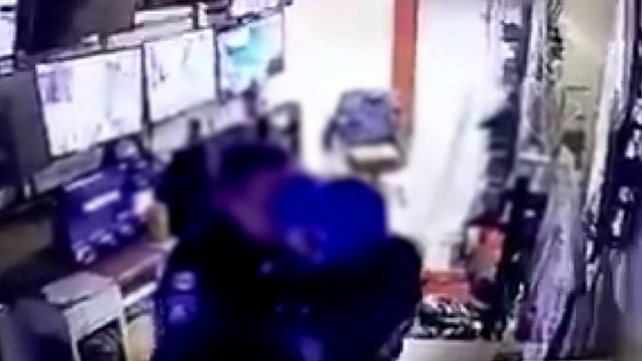 Policiais são flagrados tendo relações durante plantão em hospital e são suspensos; veja
