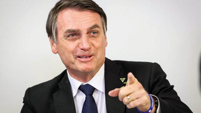Pesquisa EXAME: aprovação de Bolsonaro dispara e chega a 41%