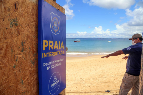 Neto anuncia flexibilização e praias de Salvador devem ser totalmente liberadas no verão