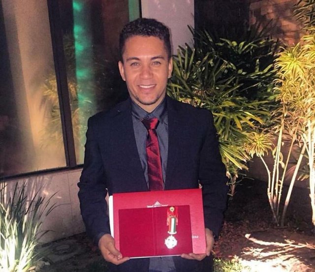 Vereador eleito, Galeguinho SPA registra em cartório compromisso para doar salário