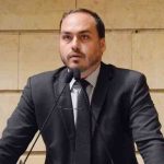 Carlos Bolsonaro é reeleito vereador