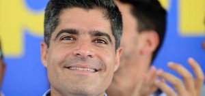 ACM Neto comemora resultados em Feira e Conquista