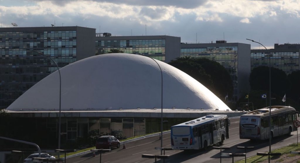 Senado pode votar mudança na concessão de transporte interestadual