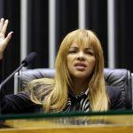 Testemunha: “Flordelis fazia rituais em casa e é evangélica porque dá dinheiro”