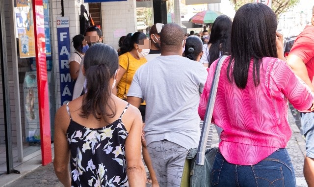 Comércio de Feira de Santana funciona em horário especial no fim de ano; confira