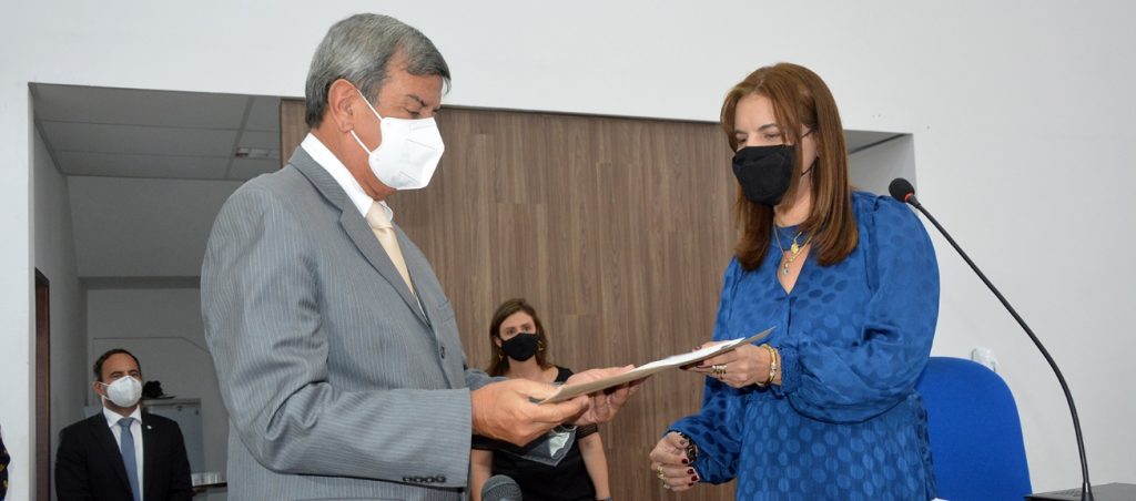 Prefeito Colbert Martins dedica vitória ao pai, em discurso após diplomação; confira