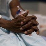 Número de casos ativos da Covid-19 volta a cair na Bahia, aponta boletim da Sesab