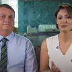 Ao lado de Michelle, Bolsonaro faz pronunciamento de Natal