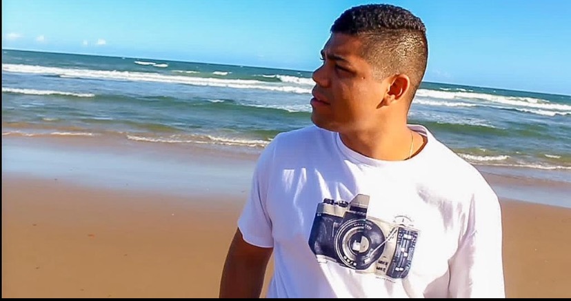 Cantor Brendo Azevedo grava clipe de novo single
