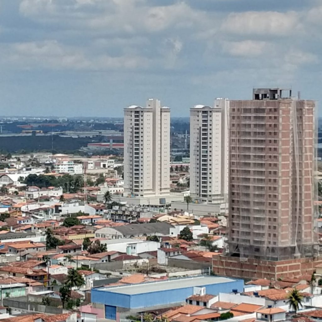 Feira de Santana registra movimento intenso no comércio nos últimos dias do ano