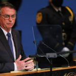 Bolsonaro sanciona lei que autoriza cobertura de procedimentos fora do rol da ANS