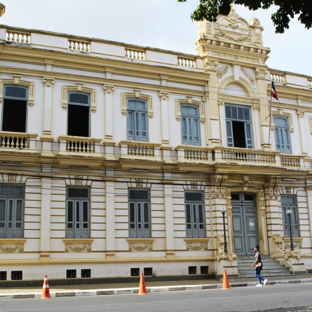 Prefeitura de Feira intensifica serviços de revitalização no Centro da cidade