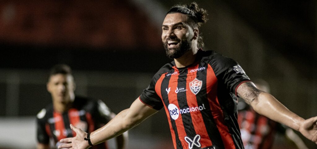 Dentro de casa, Vitória vence o Guarani e vê acesso cada vez mais próximo