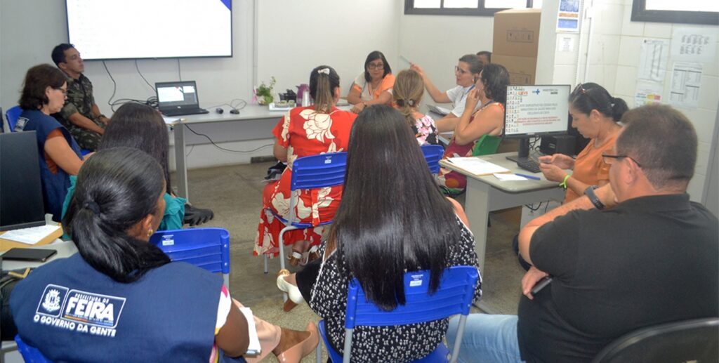 Equipes de saúde articulam estratégias de enfrentamento à raiva animal