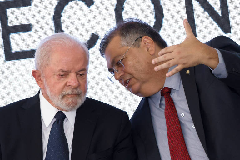 Oposição pede indiciamento de Lula e Dino em voto paralelo na CPI