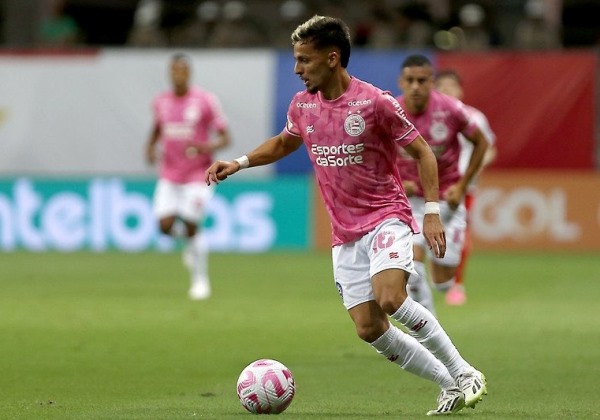 Bahia tem três gols anulados, mas vence o Inter em reencontro com a Fonte Nova