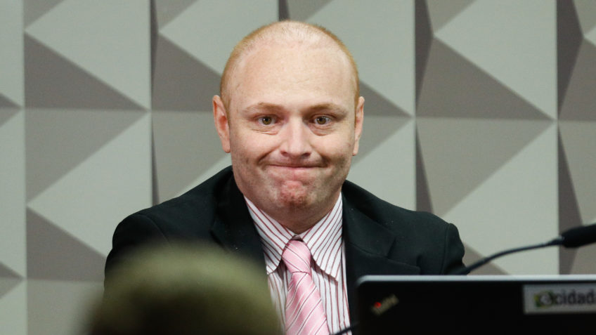 BOMBA: PF diz que assessor de Zambelli é inocente em caso do Hacker Delgatti: “inventou a história”