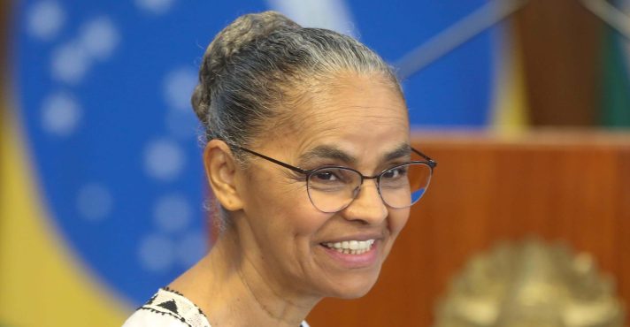Governo barra convocação de Marina Silva para explicar na Câmara elo com ONG