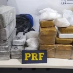 Polícia apreende mais de 30 kg de drogas em automóvel no sul da Bahia