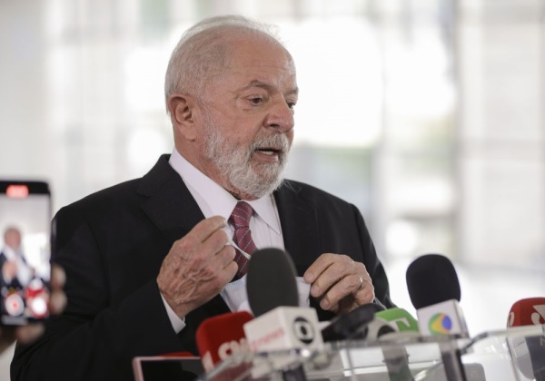 Lula deve protelar indefinidamente indicação para a PGR, diz colunista