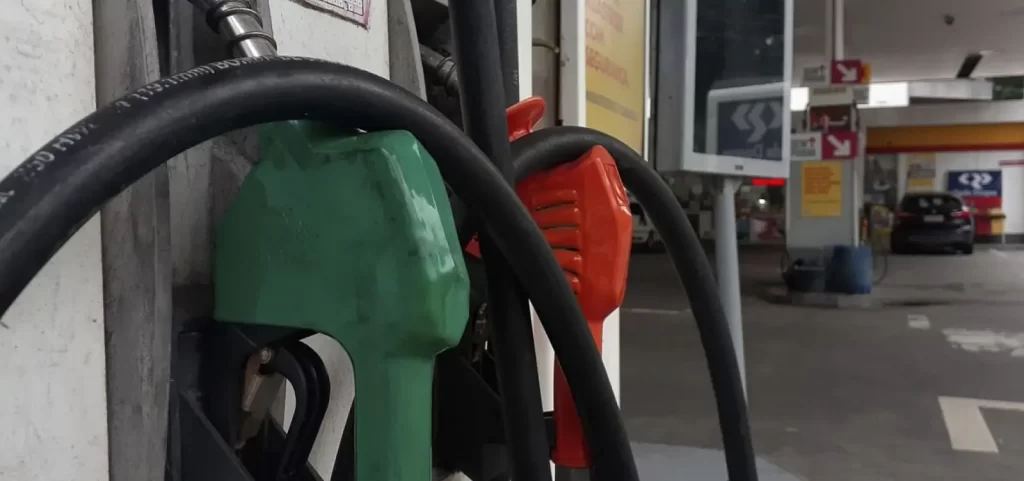 Índice de preços dos combustíveis em Feira caiu 2,3% em outubro