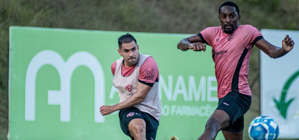 Para confirmar acesso, Vitória enfrenta o Vila Nova neste domingo