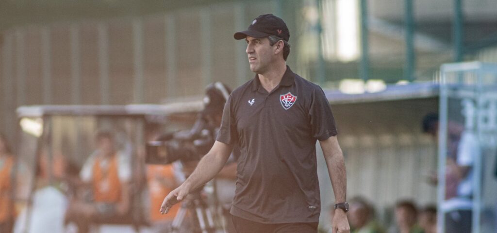 Condé lamenta derrota e faz pedido para a próxima temporada: “Se planejar bem”