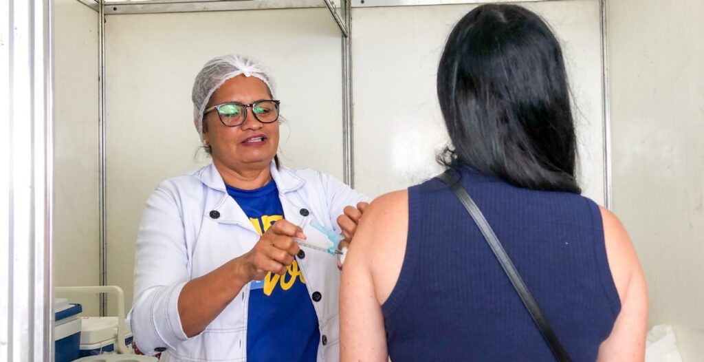 Vacina contra gripe influenza segue disponível em todos os postos de saúde