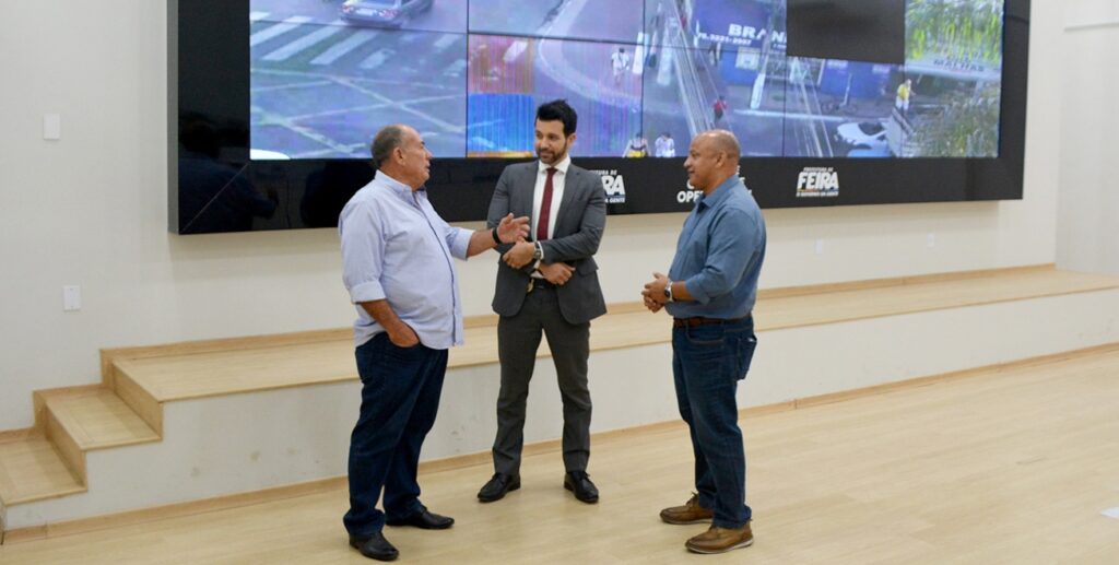 Coordenador da Polícia Civil visita o CCO para tratar sobre instalação de novas câmeras de monitoramento