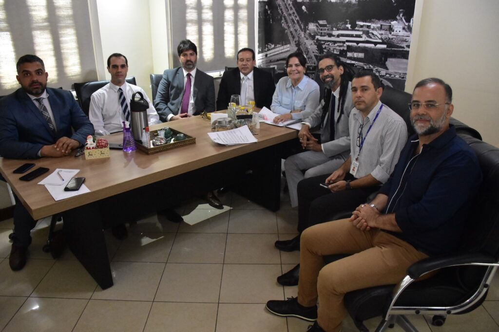 Acervo legislativo da Câmara Municipal será encaminhado à UEFS